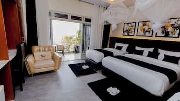 Dobbeltrom – familie, 1 soverom, tilgjengelighetstilpasset badekar | Individuelt dekorert, individuelt innredet og skrivebord