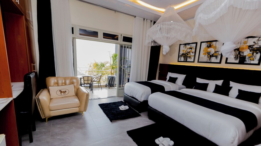 One Click Cozy Suites