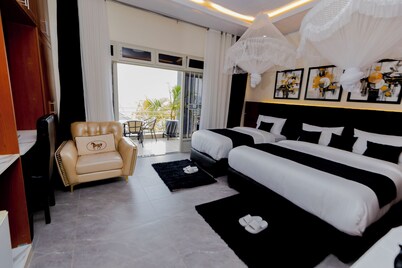 One Click Cozy Suites