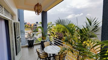 Familie tweepersoonskamer, 1 slaapkamer, rolstoeltoegankelijk bad | Terras