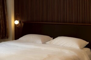 Skrivebord og wi-fi (inkludert)