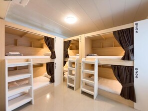 Desk, free WiFi - Monument Stay (Krung Thep Maha Nakhon)