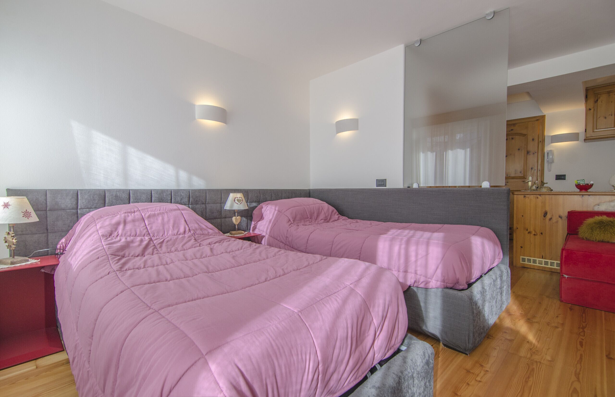 Free WiFi, bed sheets