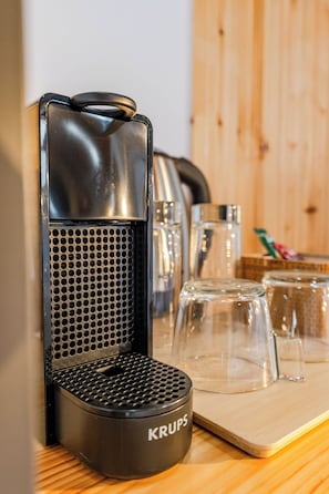 Kaffee und/oder Kaffeemaschine