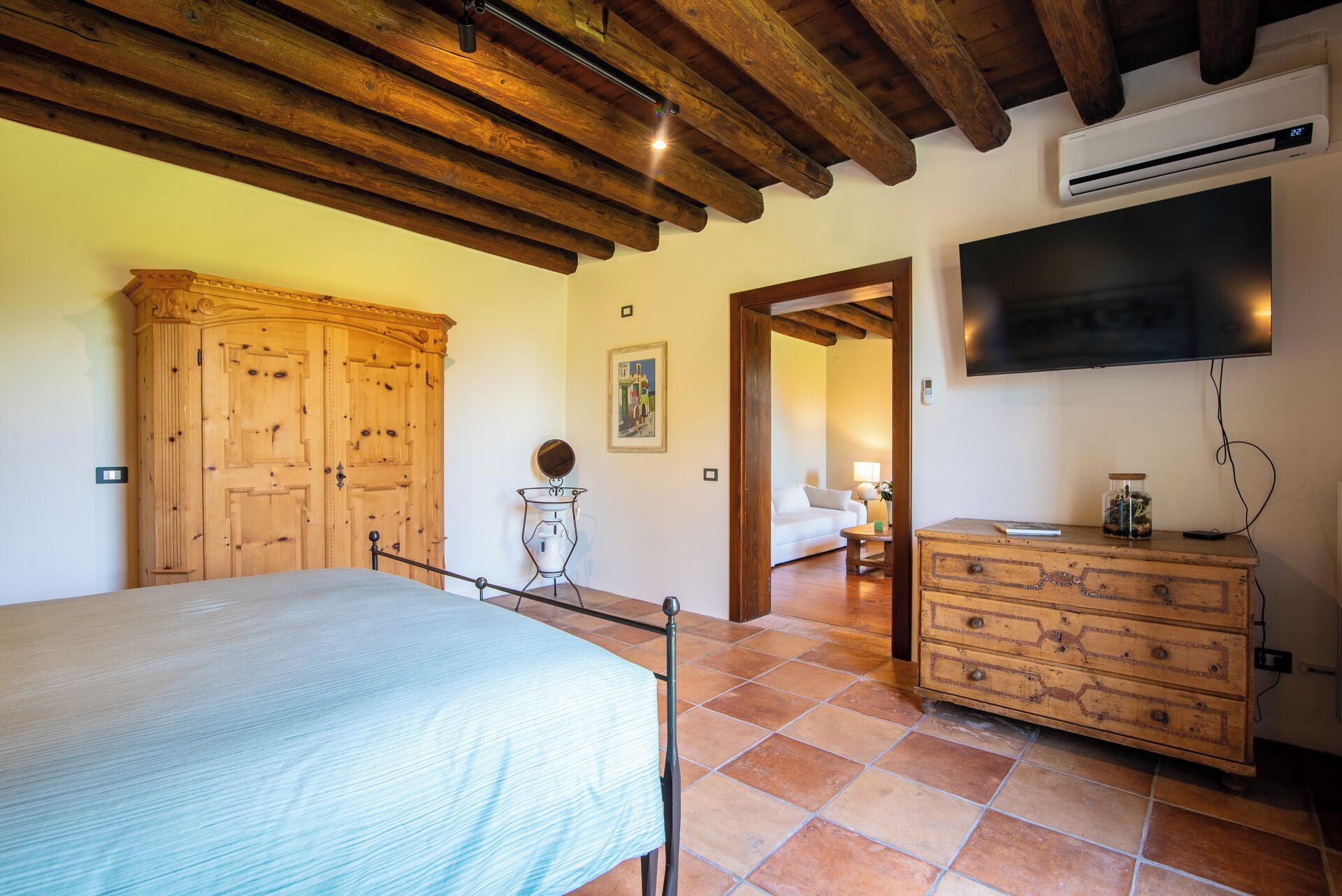 Luxury-Suite, Balkon, Parkblick | Zimmersafe, Verdunkelungsvorhänge, kostenloses WLAN