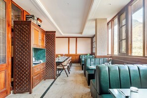 Dining - The Himalayan Residency (Rampur Bushahr)