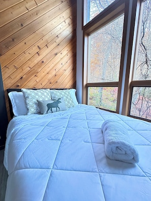 3 habitaciones, escritorio, tabla de planchar con plancha y wifi gratis