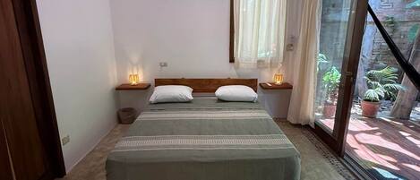 واي فاي وملاءات أسرّة