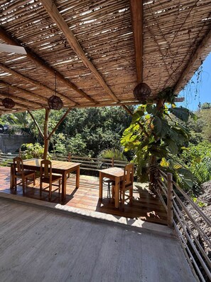 Outdoor dining - Air-Conditioned Room in a Natural Setting (Santa María Tonameca)