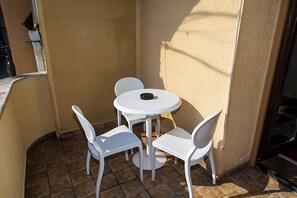 Outdoor dining - Hotel Versailles: King Suite 15: 60 m2 (Skopje)