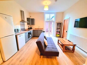 Living area - City Stay in Worcester (Worcester)