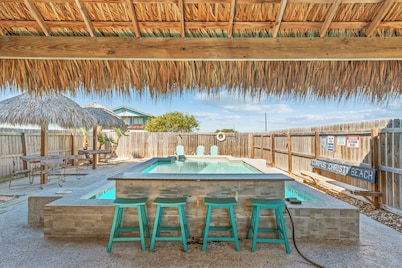 Seaesta Collective Water & Bridge Views Full Home Getaway