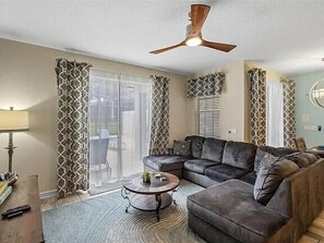 Smart TV - Last Minute Disney Getaway! Townhouse with Private Pool. Book Now! #15072 (Orlando)