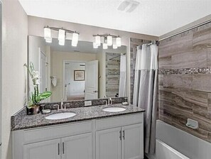 Hair dryer, towels - Last Minute Disney Getaway! Townhouse with Private Pool. Book Now! #15072 (Orlando)