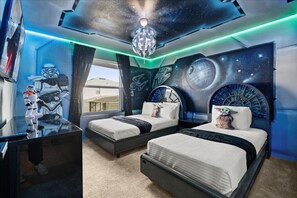 Iron/ironing board, WiFi, bed sheets - Last Minute Disney! Private Pool, Hot Tub, Game Room & Themed Bedrooms. Book Now! #150123 (Orlando)