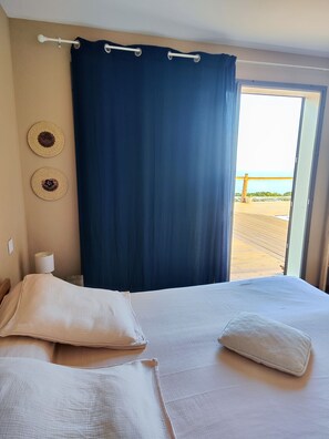 3 chambres, fer et planche à repasser, accès Internet, draps fournis