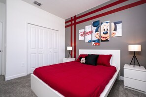 Iron/ironing board, WiFi, bed sheets - Last Minute Disney Getaway! Villa with Private Pool & Hot Tub. Book Now! #87717 (Orlando)