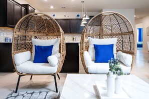 Interior - Last Minute Disney Getaway! Private Pool, Hot Tub & Game Room. Book Now! #98741 (Orlando)