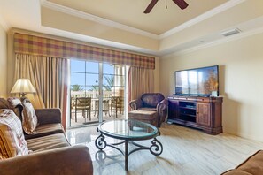 Smart TV - Last Minute Disney Getaway! Luxury Condo with Private Balcony. Book Now! #116355 (Orlando)
