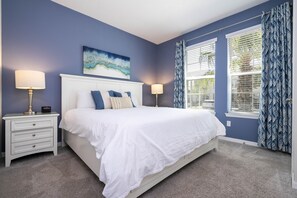 Tabla de planchar con plancha, wifi y ropa de cama 
