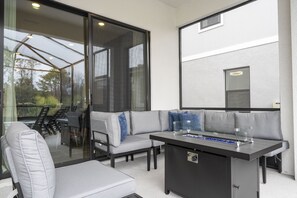 Terrace/patio - Last Minute Disney! Private Pool, Hot Tub, Game Room & Themed Bedrooms. Book Now! #127375 (Orlando)