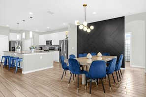 Dining - Last Minute Disney Getaway! Private Pool, Hot Tub & Game Room. Book Now! #128149 (Orlando)