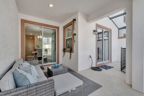 Interior - Last Minute Disney Getaway! Townhouse with Private Pool. Book Now! #147235 (Orlando)