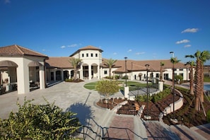 Exterior - Last Minute Disney! Private Pool & Themed Bedrooms. Book Now! #160789 (Orlando)