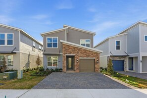 Exterior - Last Minute Disney! Private Pool, Hot Tub & Themed Bedrooms. Book Now! #162283 (Orlando)