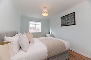 1 dormitorio, tabla de planchar con plancha, wifi gratis y ropa de cama