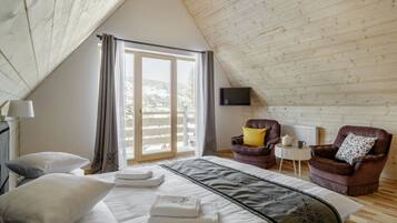 3 bedrooms, individually furnished