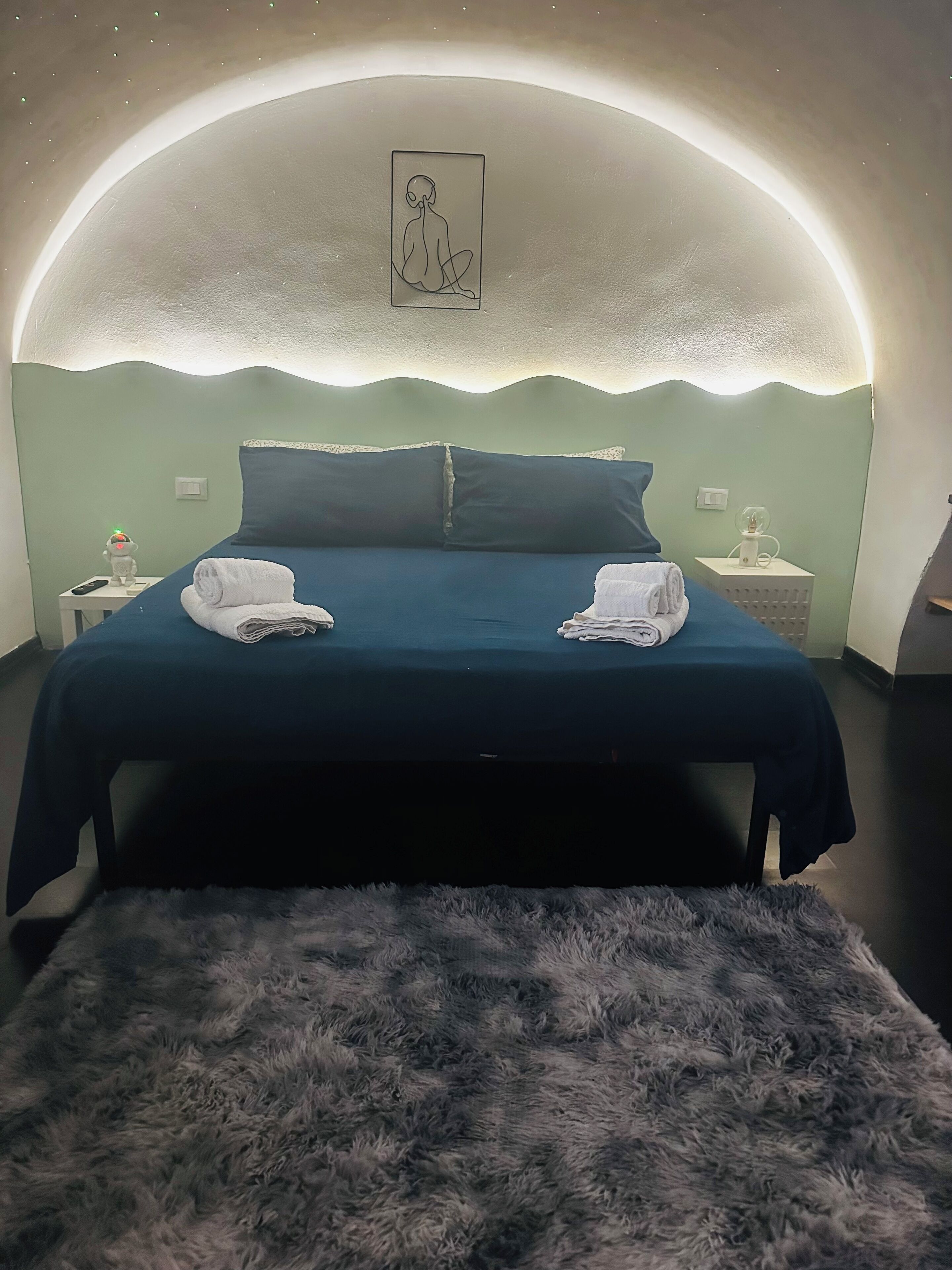 Comfort House, 1 Bedroom, Air conditioning, City View | Premium bedding, blackout drapes, iron/ironing board, cribs/infant beds