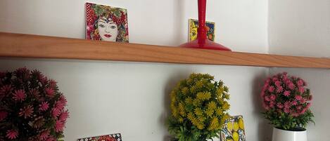 Rumah Comfort, 1 kamar tidur, kamar mandi pribadi, pemandangan kota | Area keluarga | Smart TV 40-inci dengan saluran TV digital dan Netflix