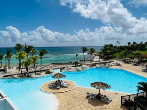 Outdoor pool - Mango Paradise - Studio with splendid sea view, sunrise and sunset! (SAINT-FRANCOIS)