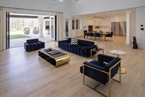 Interior - Buckhead Luxury Mansion, Heated Pool, Dual Fire Features, 5 Bedrooms (Atlanta)