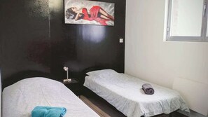 3 bedrooms, iron/ironing board, travel cot, WiFi - Laverie de François, wifi, commerce, 6pers, Aréna (Liévin)