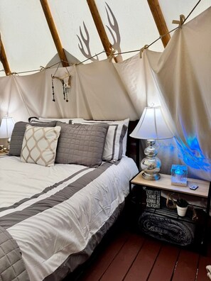 1 bedroom, free WiFi, bed sheets - Buck Wild Teepee at The Edge—Unique Riverfront Glamping in Salt Lick, KY (Salt Lick)