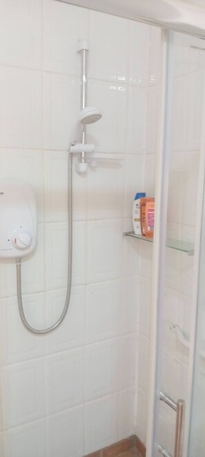 Apartment, 1 Schlafzimmer, barrierefrei | Badezimmer