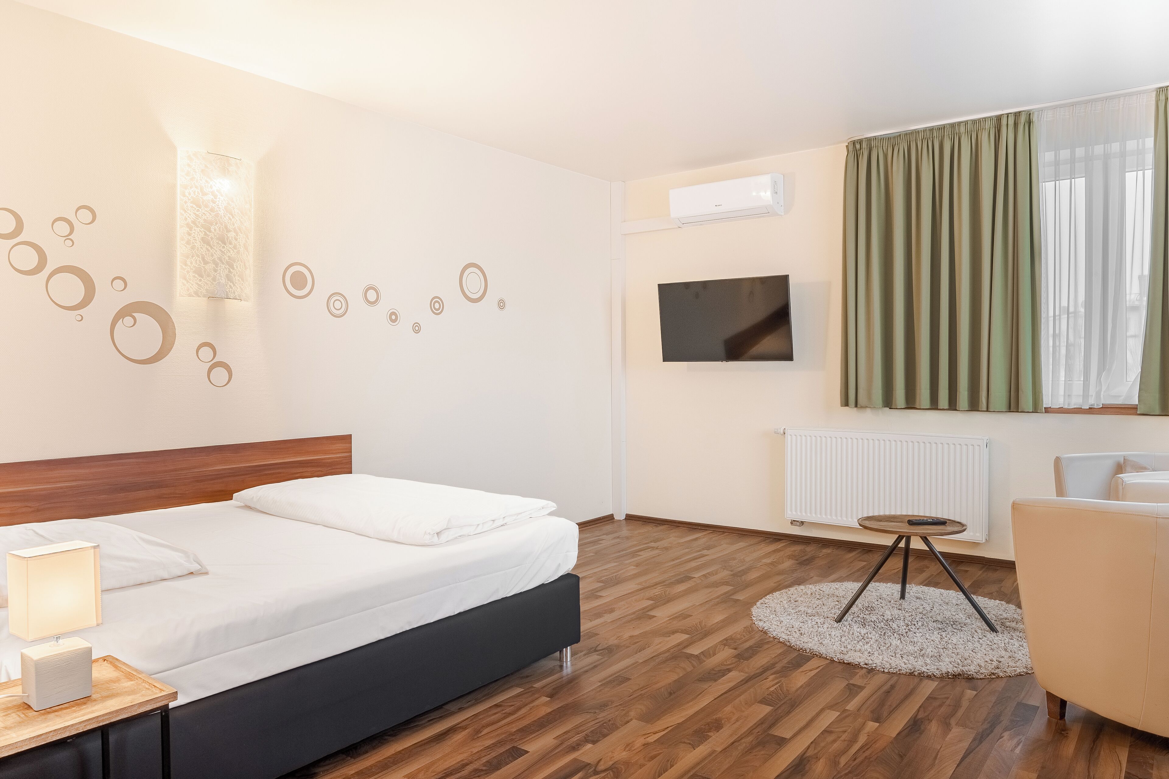 Double Room | Desk, free WiFi