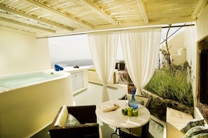 Terrace/patio - Enigma Apartment (Santorini)