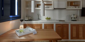 Dining - Sea Dream (Santorini)