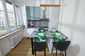 Fridge, oven, stovetop, dishwasher - Mia House 2, two-room apartment between San Siro and City Life, near old and new fairgrounds (Milano)
