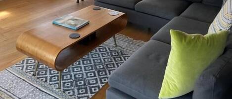 Apartment, Balcony, River View | Living area