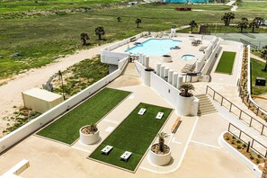 Exterior - Oceanfront 2 BR/3 Bath Condo with 2 Pools, Beach Access, Great Views, Sleeps 6! (Port Aransas)