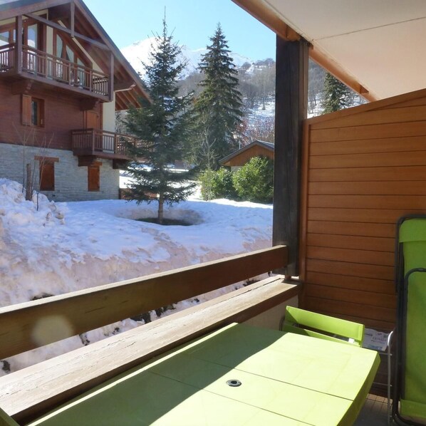 Property grounds - 100m from ski slopes, 1st floor, balcony, tv, ski locker, 20m², Valloire (Valloire)