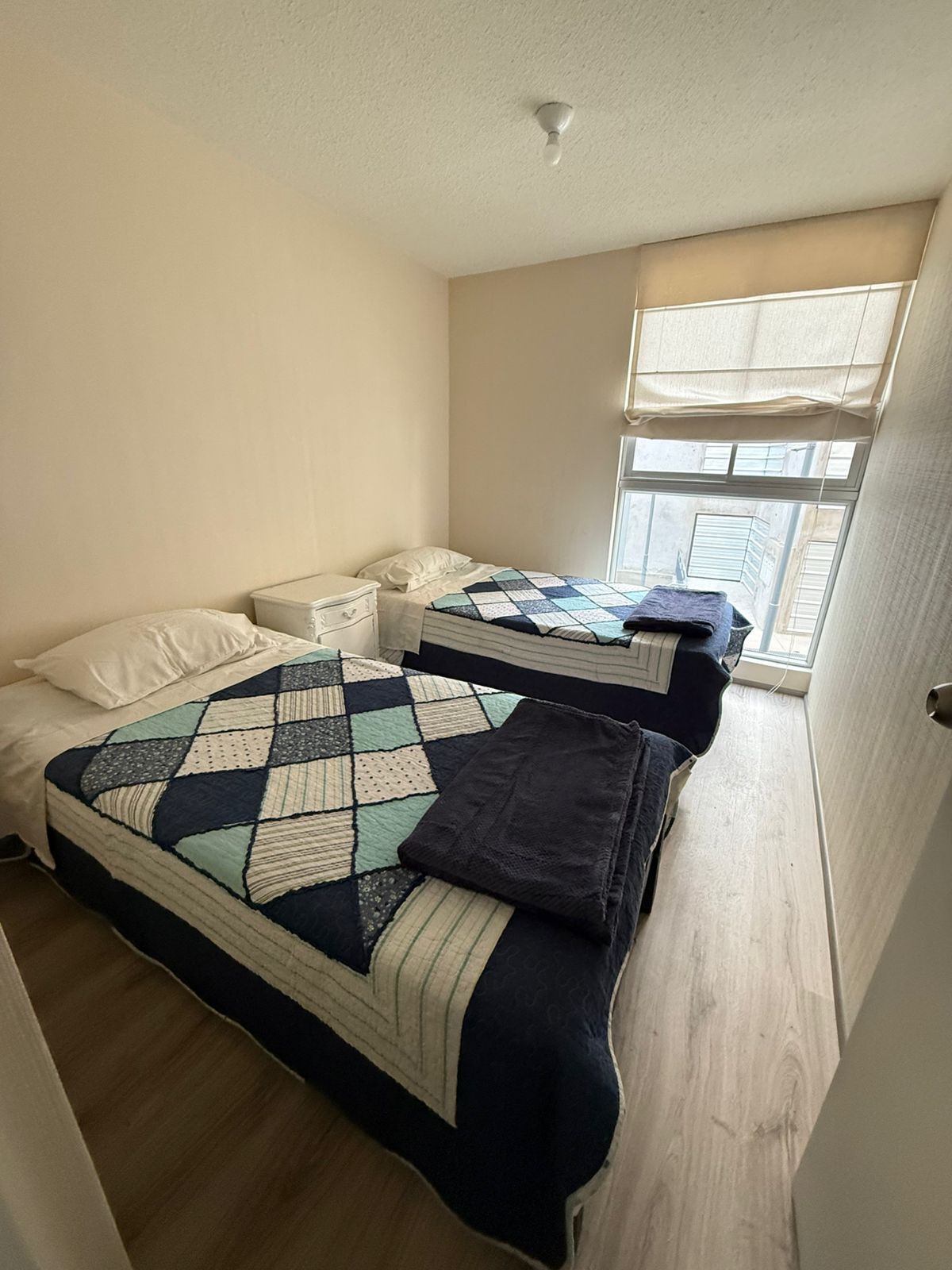 3 bedrooms, iron/ironing board, internet, bed sheets