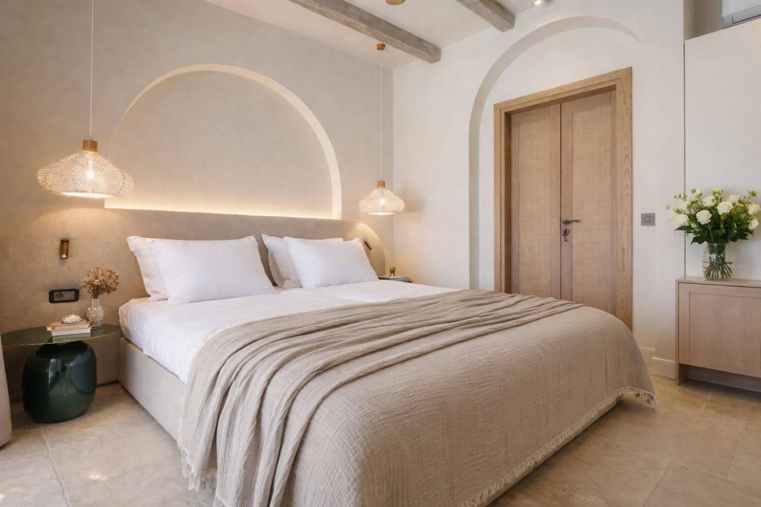 4 bedrooms, WiFi, bed sheets