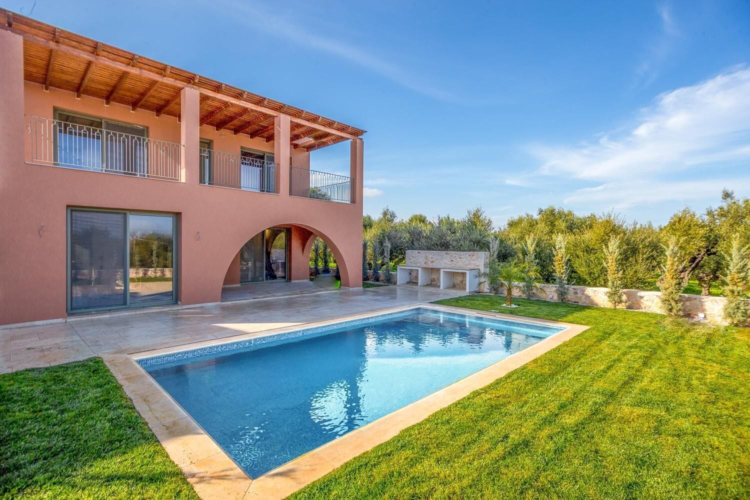 Et oppvarmet basseng