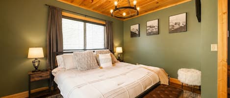 3 bedrooms, WiFi, bed sheets, wheelchair access