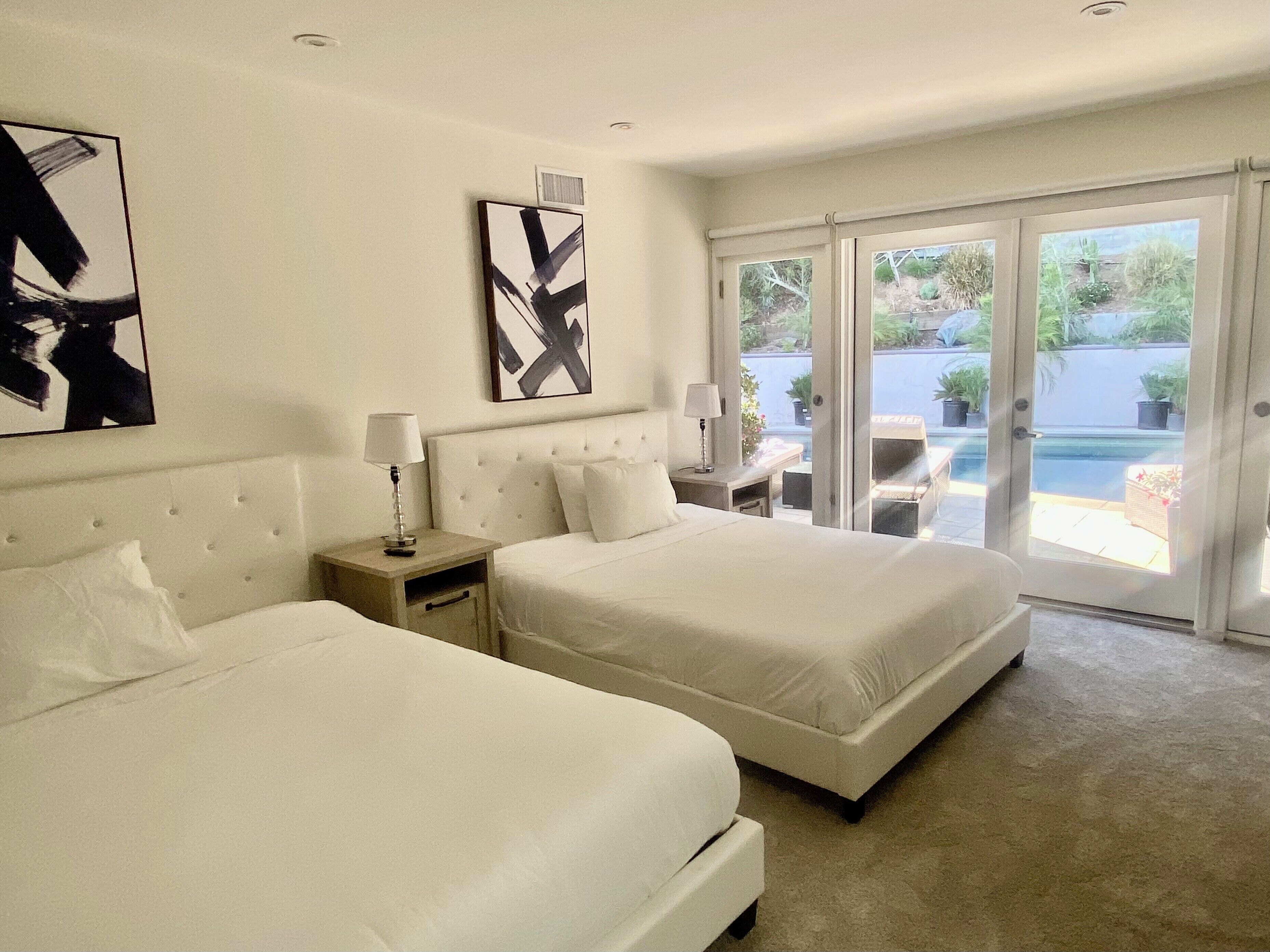 Iron/ironing board, Internet, bed sheets